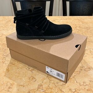 UGG Boots. Never worn in box!!!